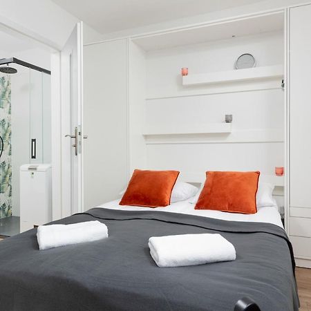 Studio Apartment Ochota Siemienskiego By Noclegi Renters Warszawa Exteriör bild
