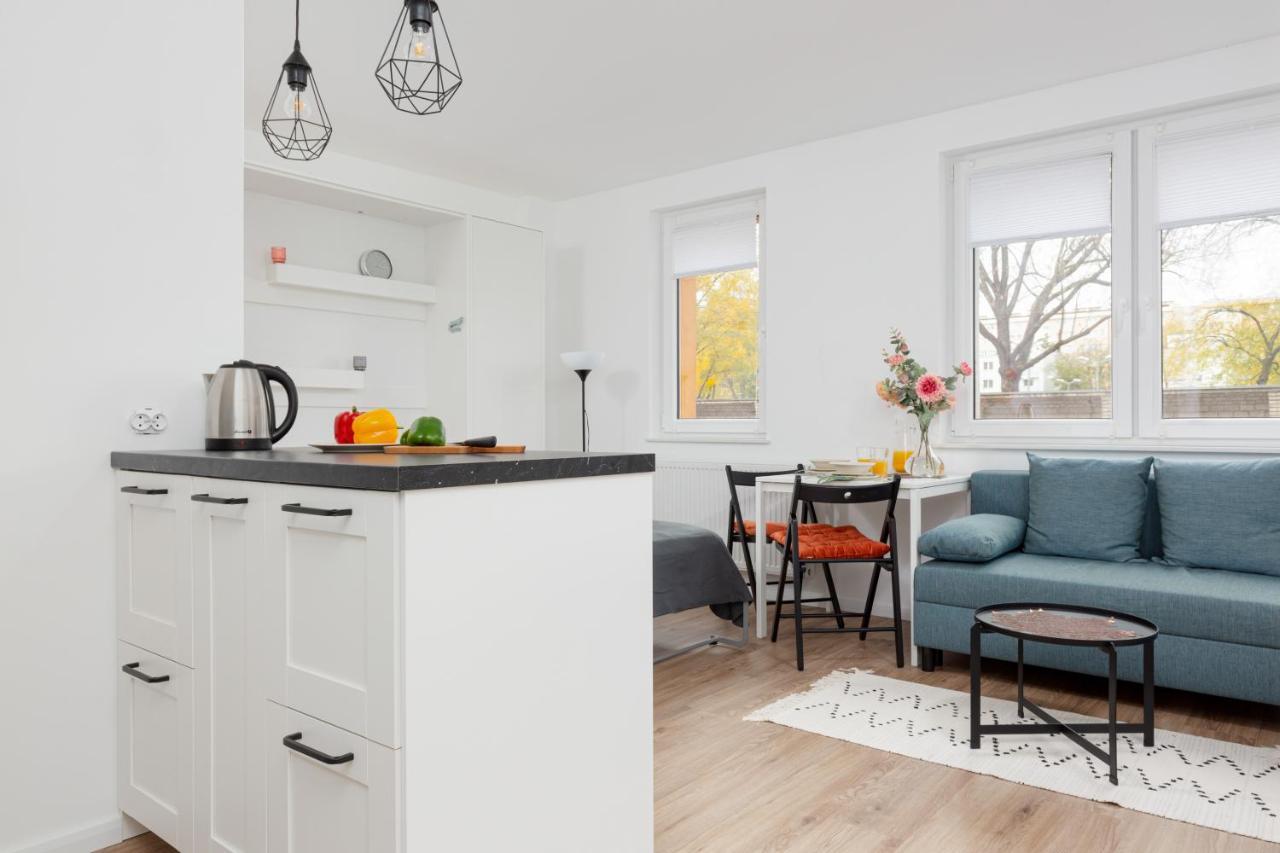 Studio Apartment Ochota Siemienskiego By Noclegi Renters Warszawa Exteriör bild