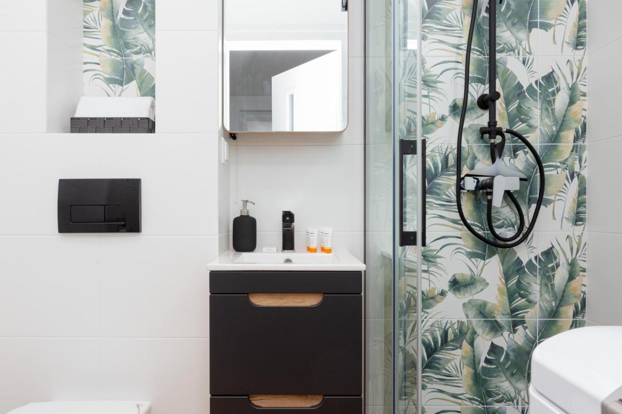 Studio Apartment Ochota Siemienskiego By Noclegi Renters Warszawa Exteriör bild
